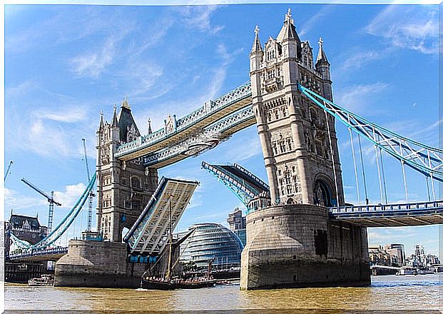 London Tower Bridge open