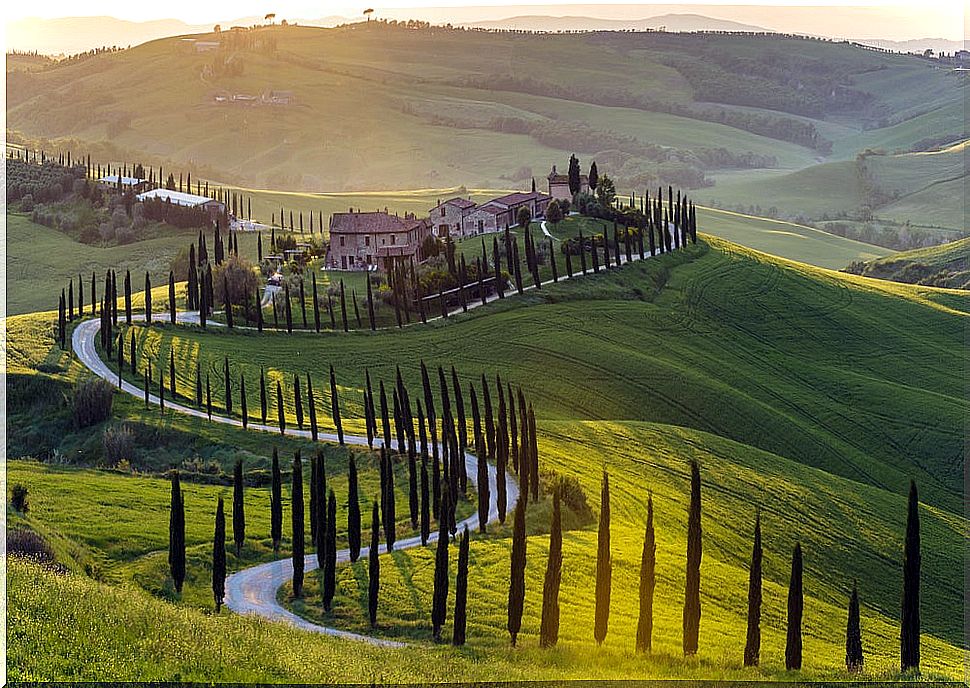 A caravan route through Italian Tuscany