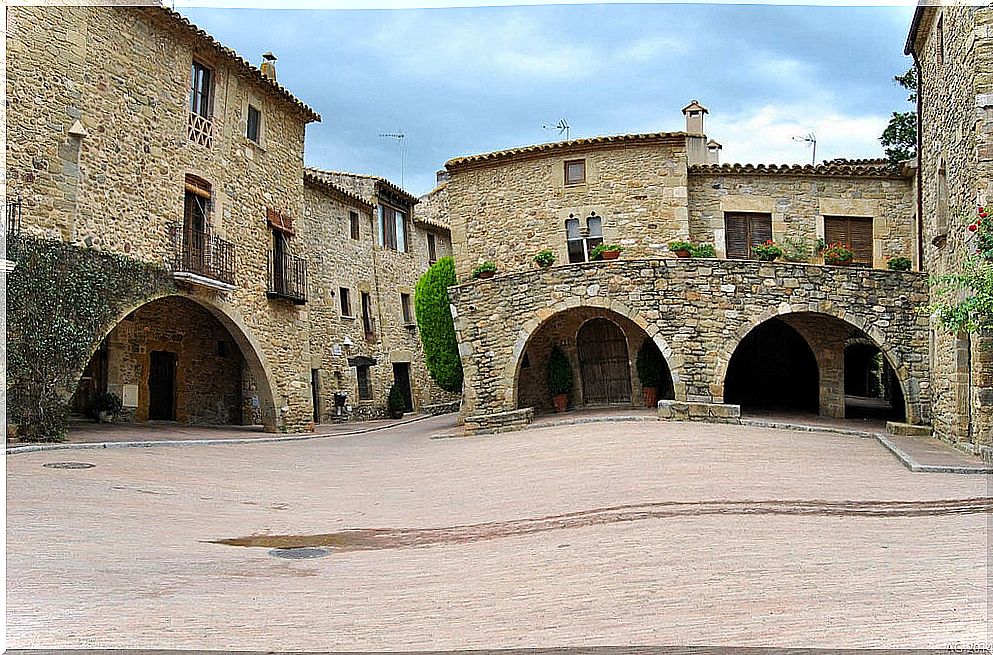 Jaume I de Monells Square