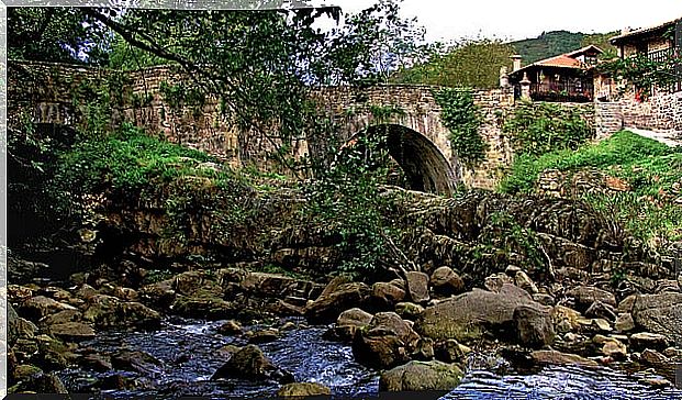 Bárcena Mayor Bridge