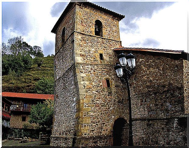 Church of Bárcena Mayor