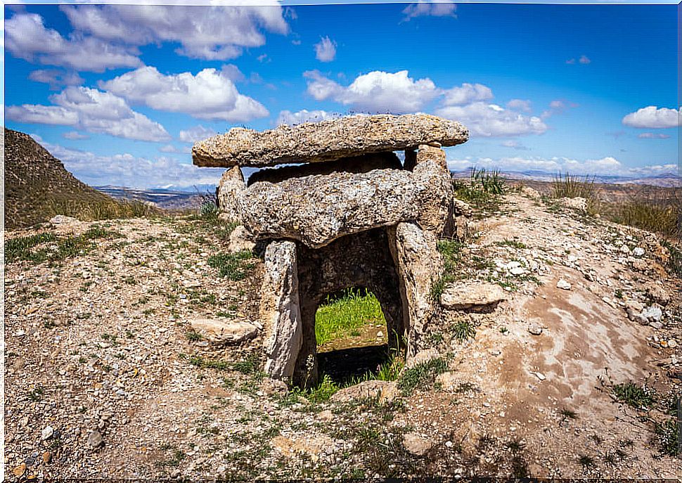 Route through the Gorafe Megalithic Park in Granada