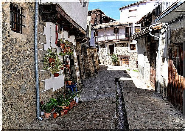 Candelario in Salamanca, a town with a traditional flavor