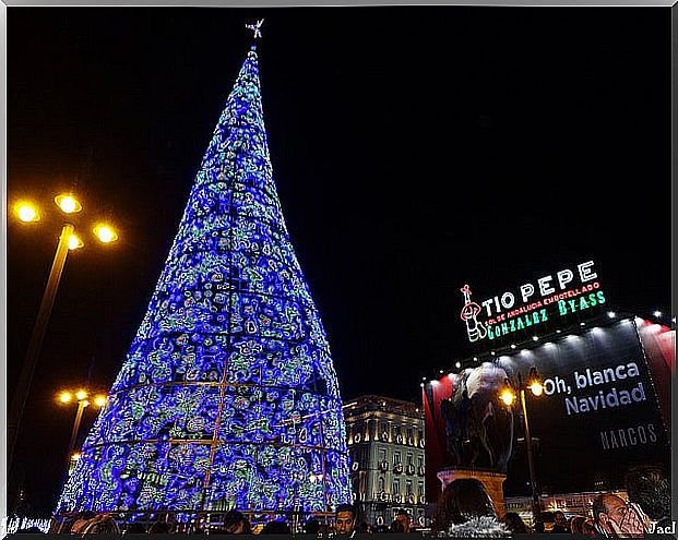 Puerta del sol in Madrid at Christmas