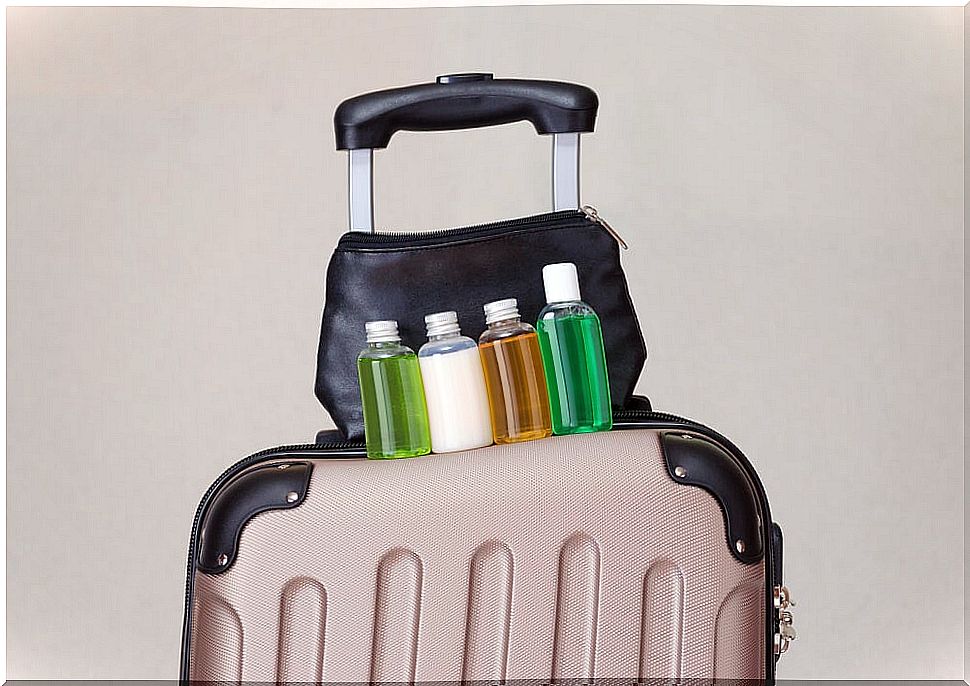 Tips for carrying makeup in carry-on luggage