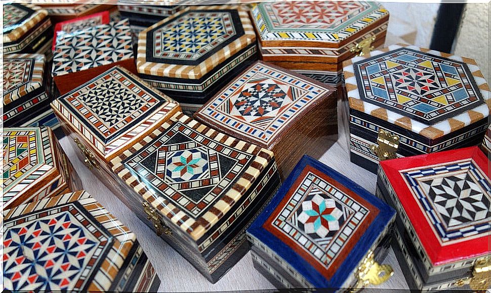 Get to know the art of marquetry in Granada