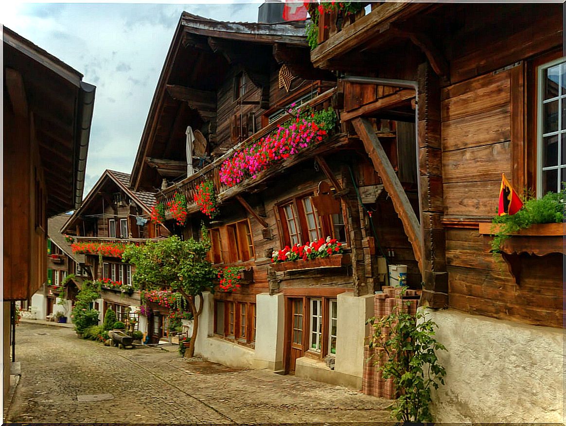 Wooden houses in the streets of the village of Brienz, in Switzerland.