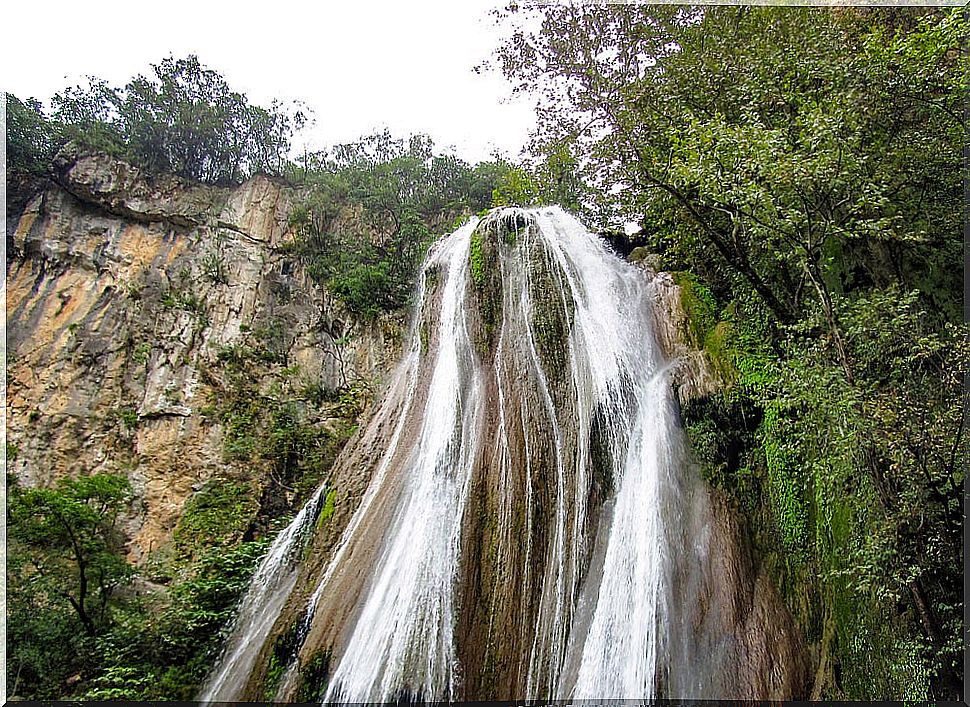 Cola de Caballo waterfall in Monterrey