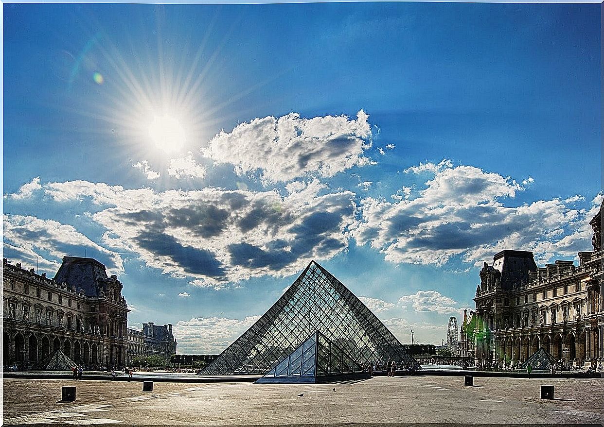 Louvre Museum