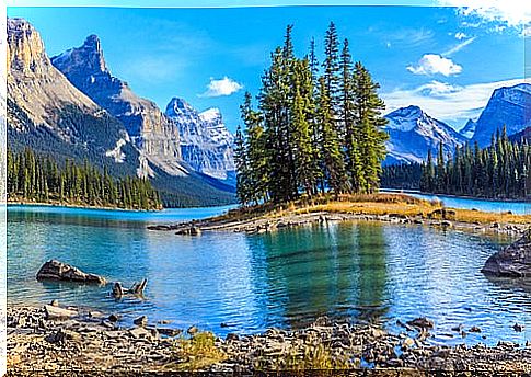 Maligne Lake in Canada