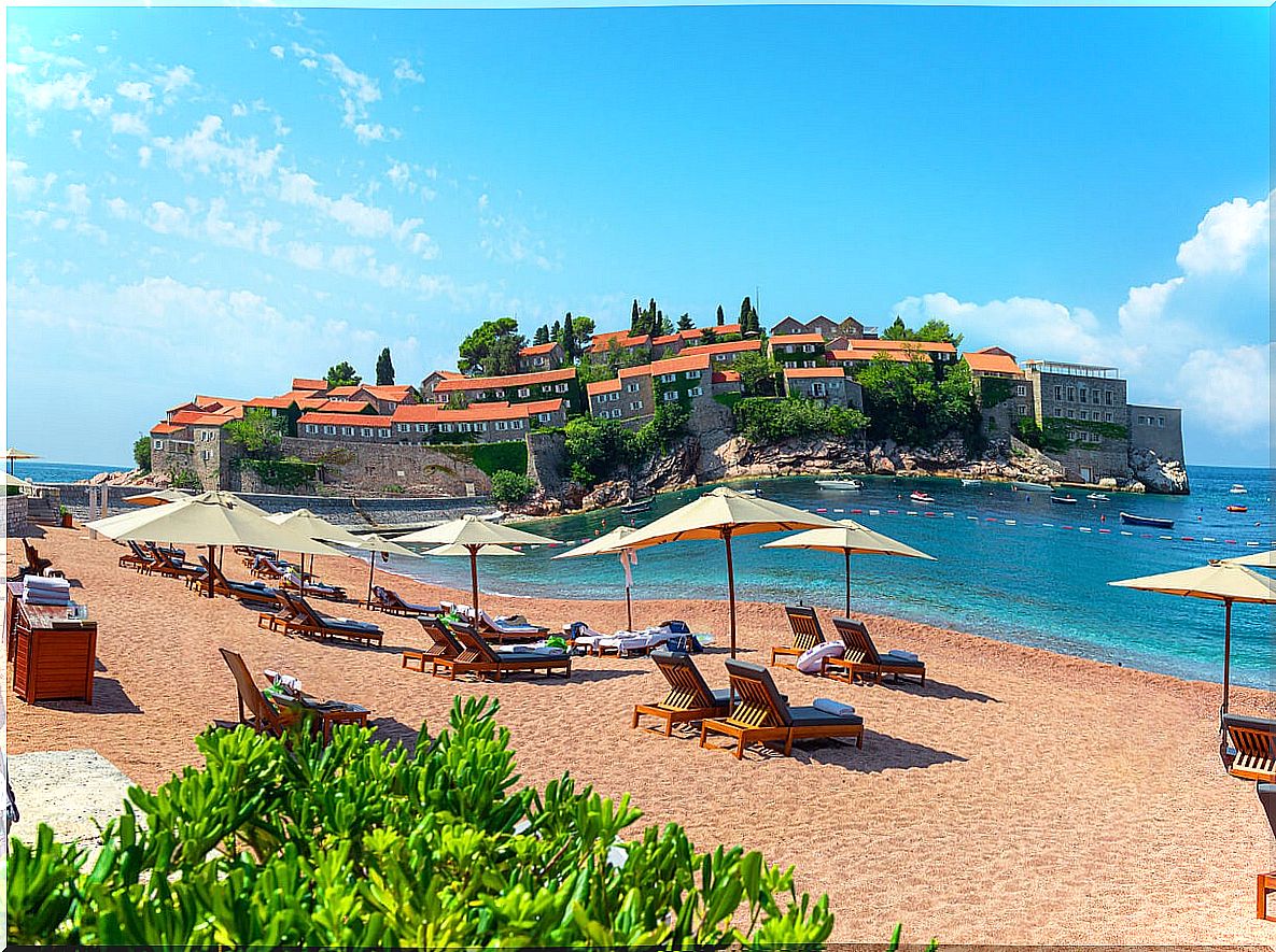 Sveti Stefan: a fortified village from the 15th century