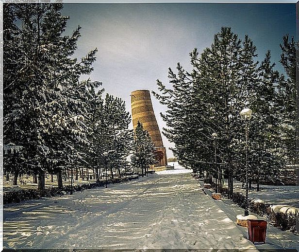 Access to the Burana tower in winter