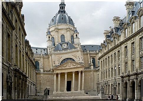 Sornbona University in Paris