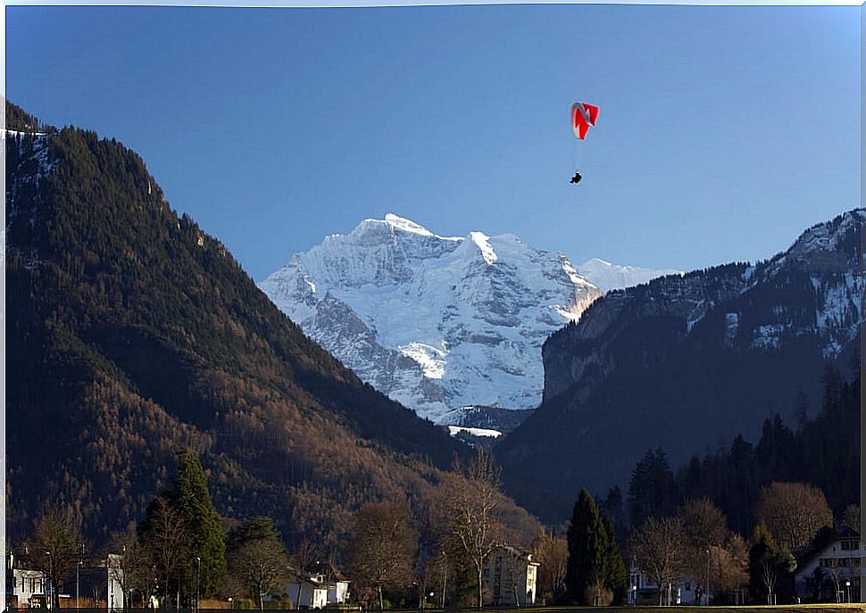 Paratroopers in Interlaken