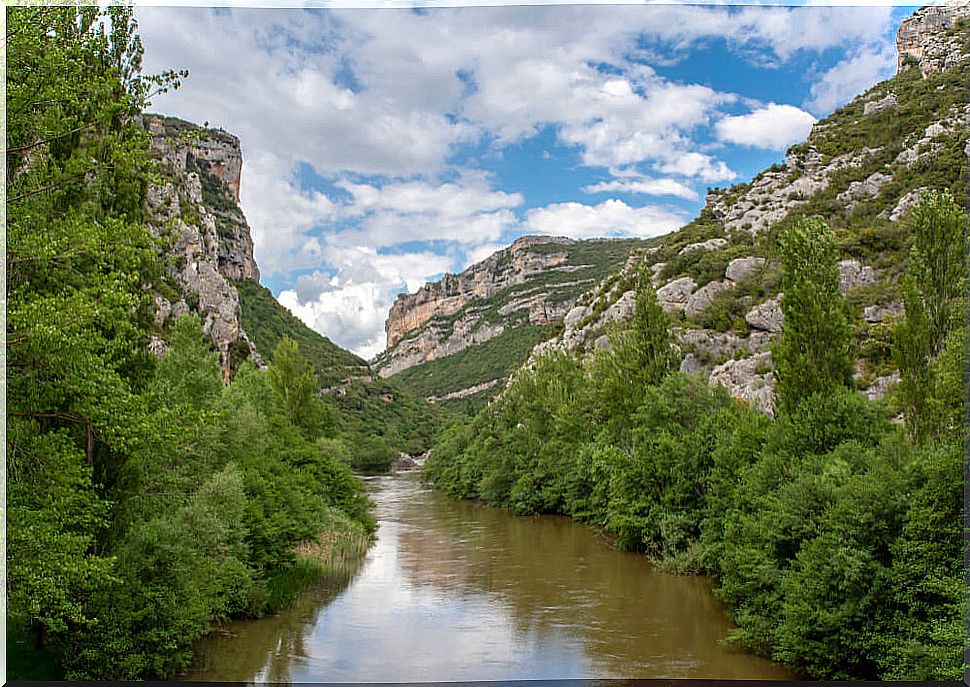 The Ebro canyons, a surprising landscape