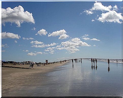 Bathers in Praia do Cassino