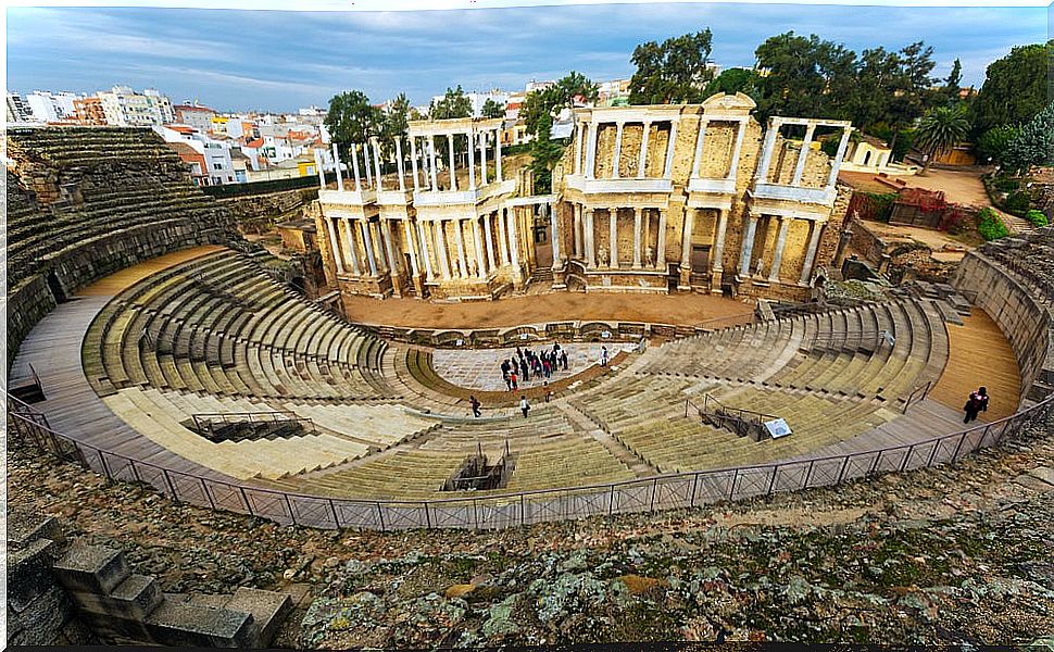 We take a walk through the Roman theater of Mérida