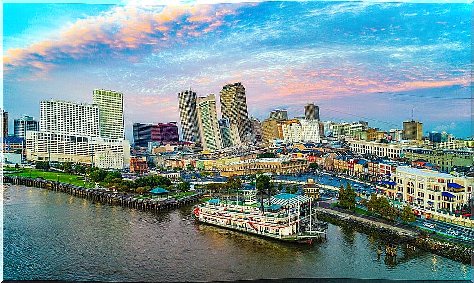 Mississippi River in the city of New Orleans