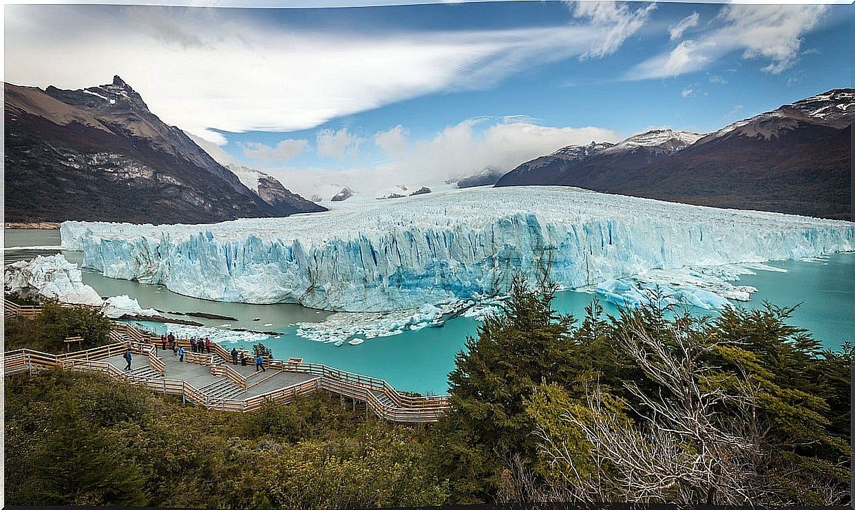 The Perito Moreno glacier in Argentina, an incredible route