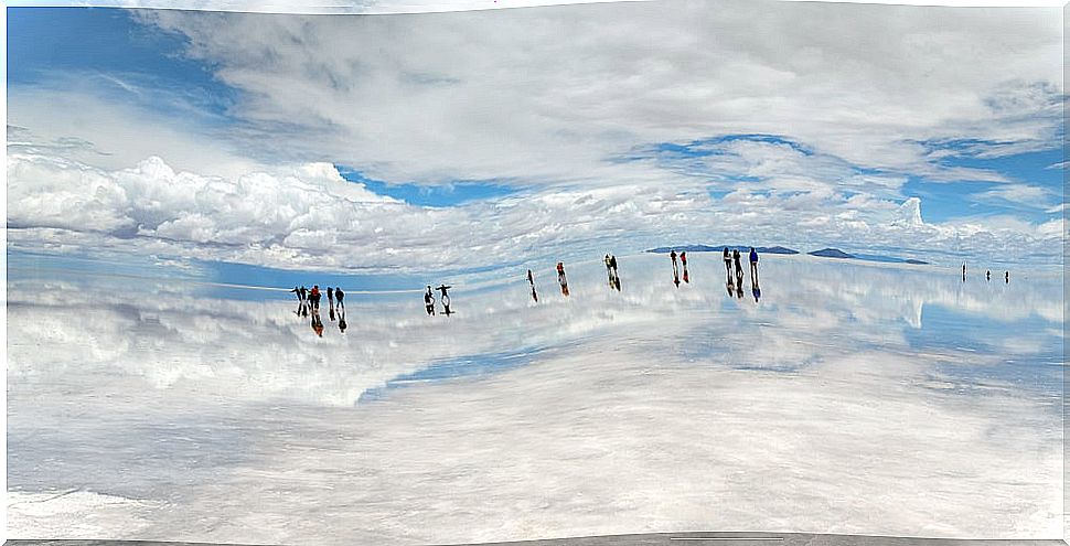 The Uyuni salt flat, discover the largest mirror on the planet