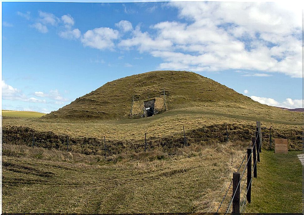 Maeshowe in the Neolithic Heart of Orkney