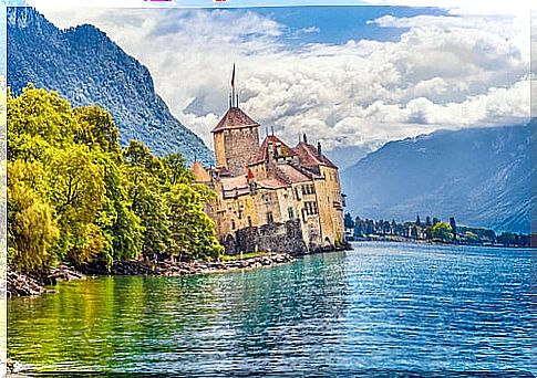 Chillon Castle, one of the incredible things to see in Switzerland