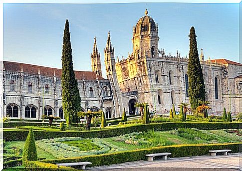 Jerónimos Monastery near the Monument to the Discoverers