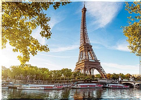 We tell you 10 curiosities about the Eiffel Tower